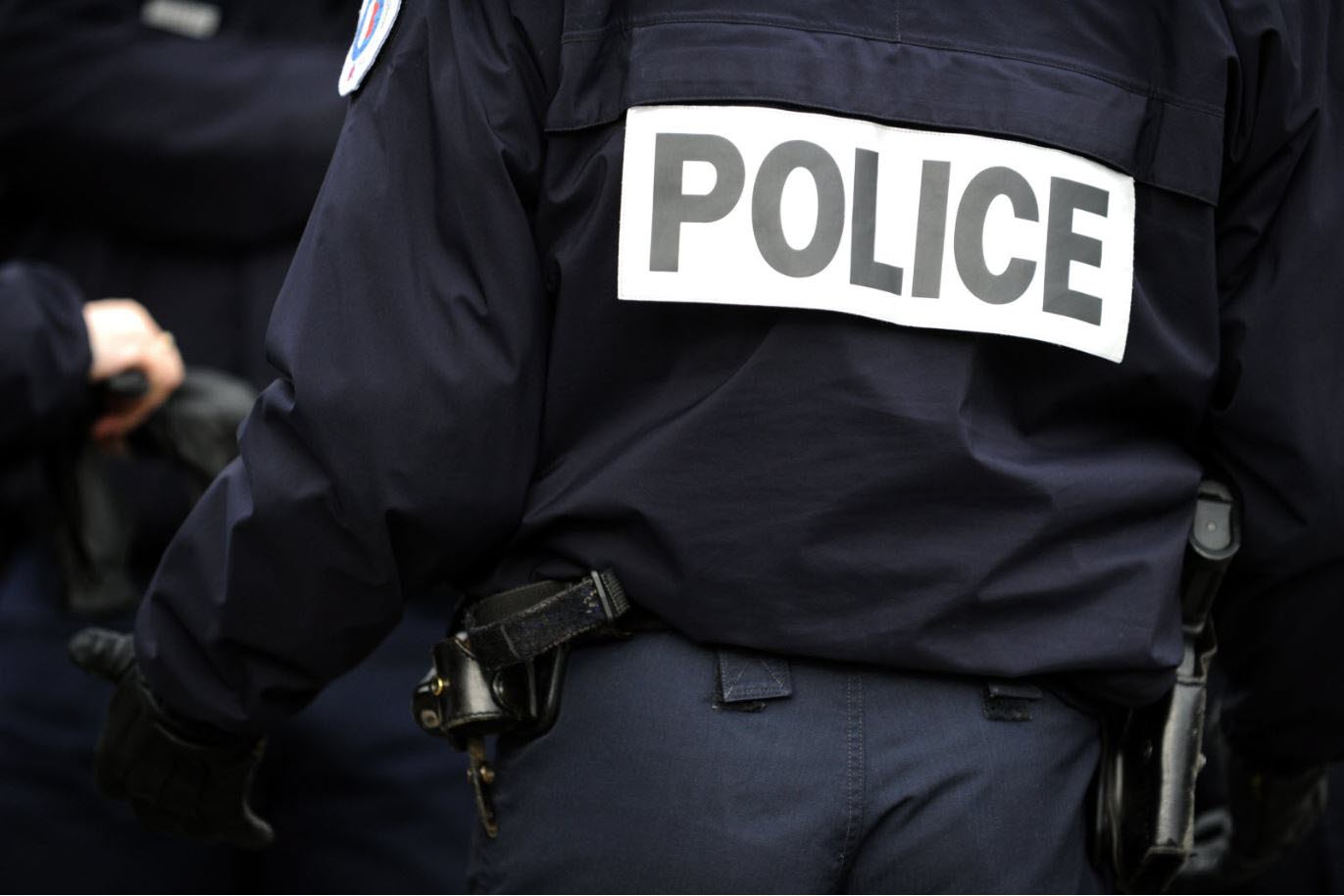 Acte héroïque : Strasbourg : Un policier hors service maîtrise un homme armé d’un couteau.